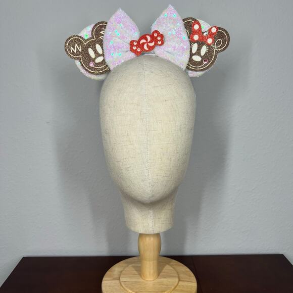 🎄 Gingerbread Cookie Minnie Ears | Disney-Inspired Christmas Mouse Ears Headband - Picture 2 of 5